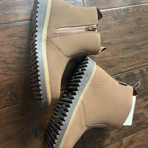 Boys Tan Ankle Boots